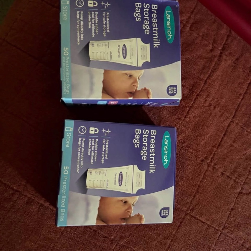 Lansinoh Milk Storage Bags in Blue Box
